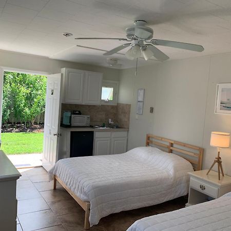 Southold Beach Motel Exterior photo