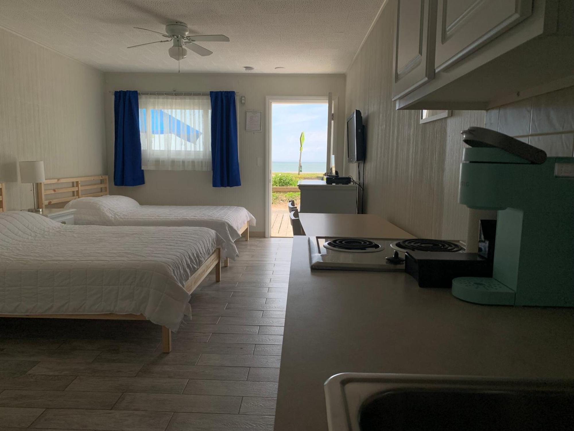Southold Beach Motel Exterior photo