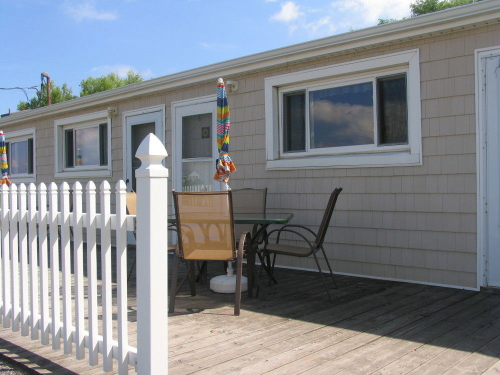 Southold Beach Motel Exterior photo