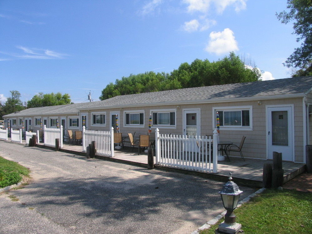 Southold Beach Motel Exterior photo